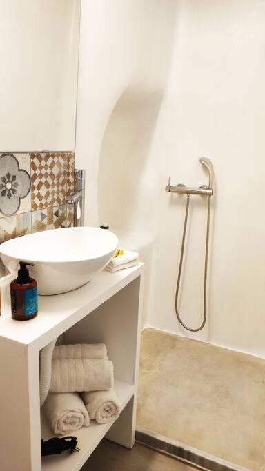 Bougainvillea Cave Suite - Old Town Mykonos Town Exterior photo